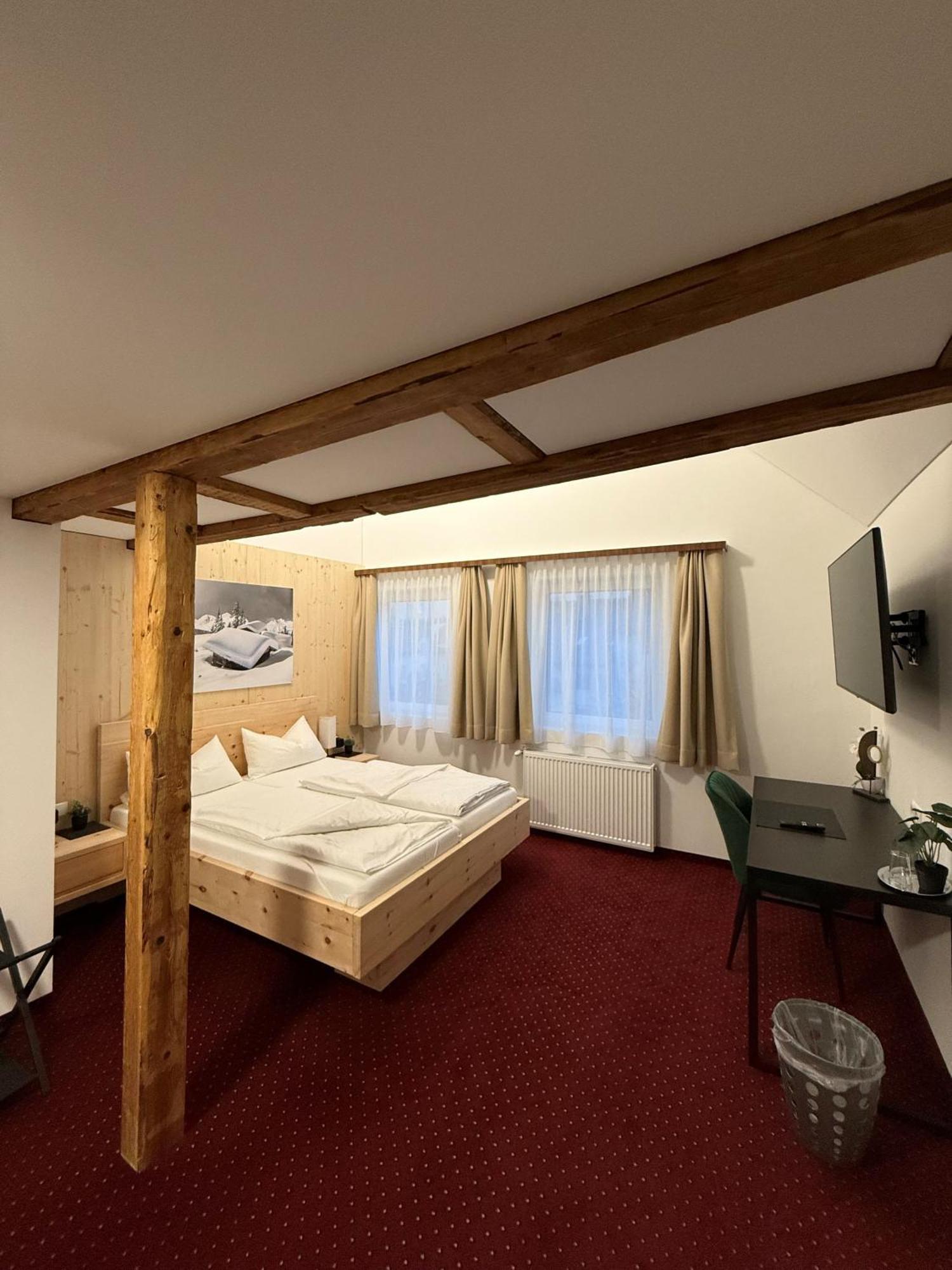 Hotel Pension Loewen In Sulz Sulz  Екстериор снимка